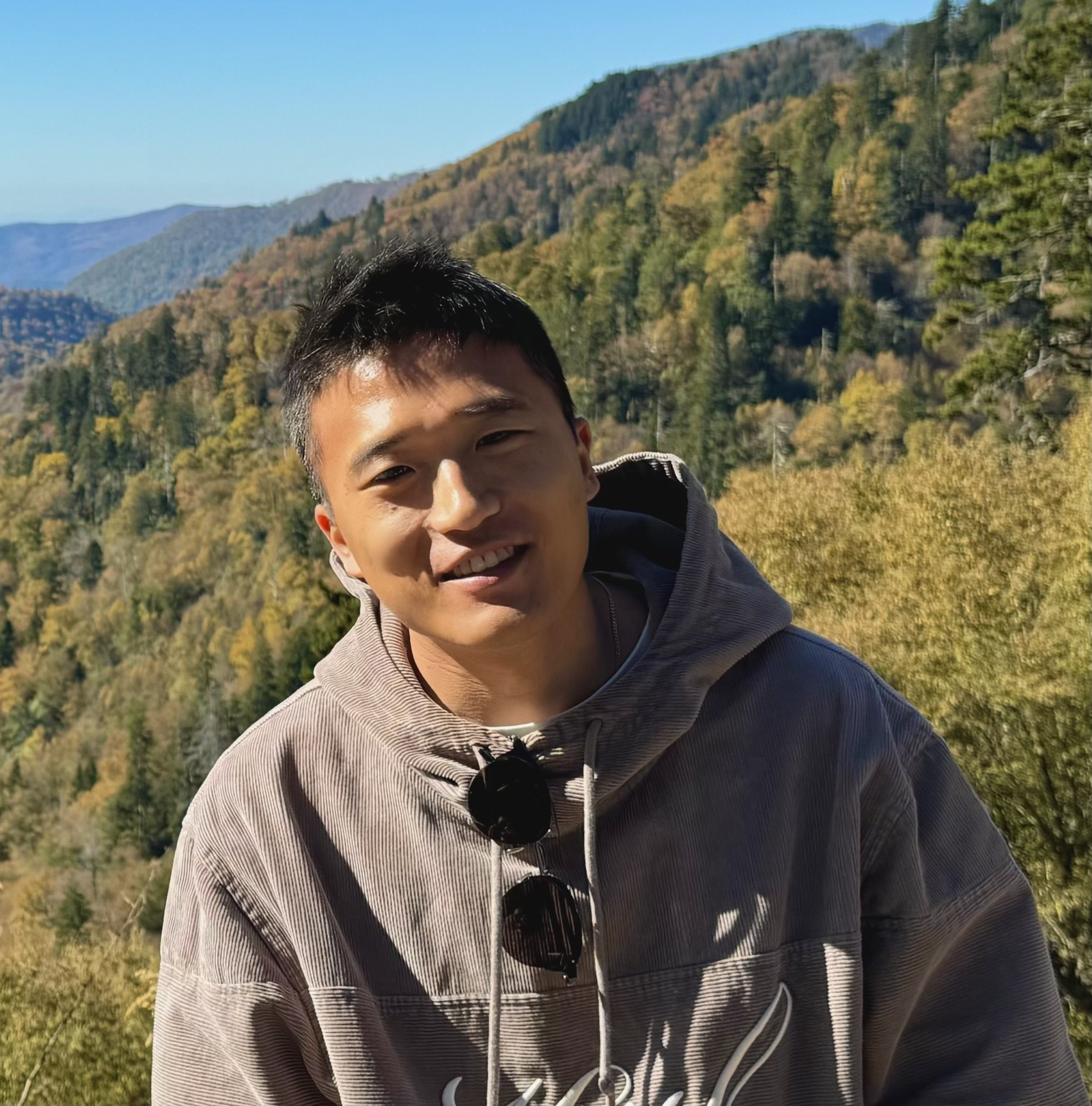Hongyi Xu Profile